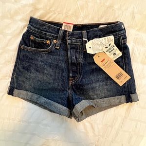 Levi’s high waisted wedgie jean shorts SZ 25 NWT